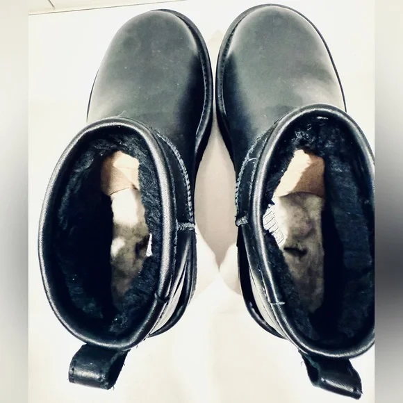 UGG WOMEN'S ULTRA MINI PLATFORM LEATHER SHEARLING LINED ANKLE BOOTS BLACK size 6 - Picture 12 of 14